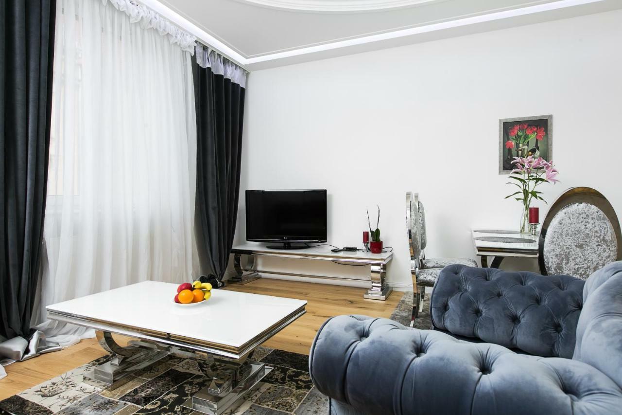 Old Town Cristal Apartment By Otium Krasków Eksteriør bilde